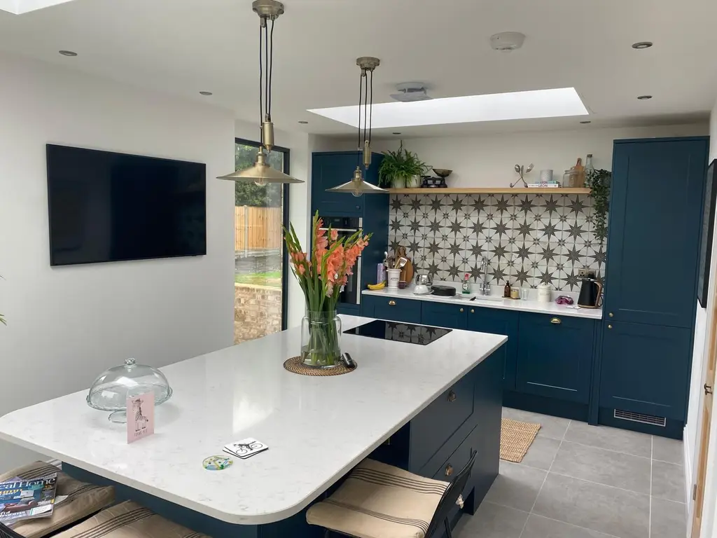Kitchen extension with island and rooflight by Carl Dunn Building & Roofing, Cambridge